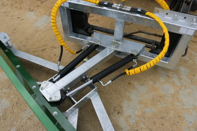 Rubber scrapper hydraulic turn, galvanized KR-ZG-H